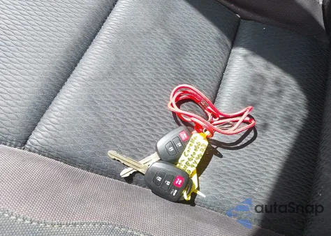 2019 Toyota Corolla Le from USA, damaged, VIN 5YFBURHE9KP949623